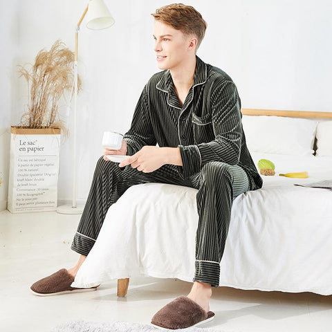 Chinese Brand Designer Men 2PC Velour Pajamas Set Loose Long Sleeve Long Pants Sleepwear Autumn Winter Nightgown Leisure wear