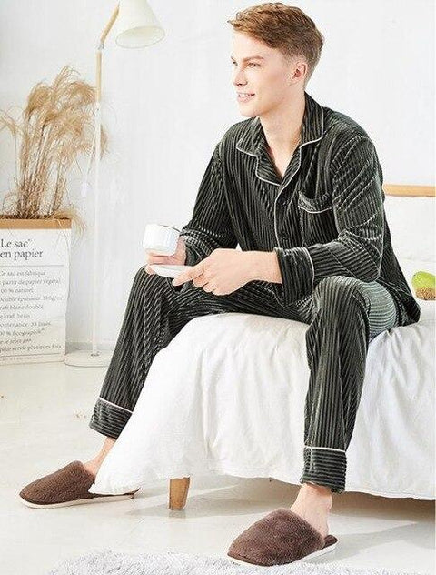 Chinese Brand Designer Men 2PC Velour Pajamas Set Loose Long Sleeve Long Pants Sleepwear Autumn Winter Nightgown Leisure wear