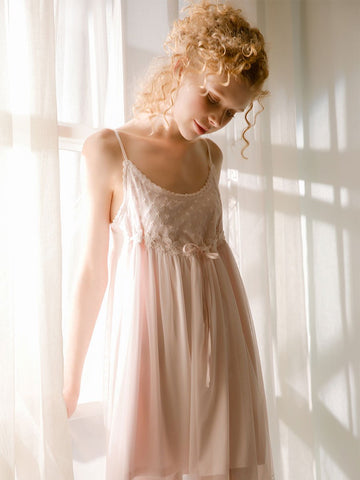 Free Shipping 2019 New Summer Women's Vintage Short Nightgown White and Pink Sleepwear Lace Sweet Slip Pijamas Soft V-Neck Slip