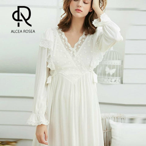 Alcea Rosea Vintage Lady Solid Color Nightdress V-neck Lace Maxi Skirt Flared Sleeve Pleated Princess Dress Lace AR2107