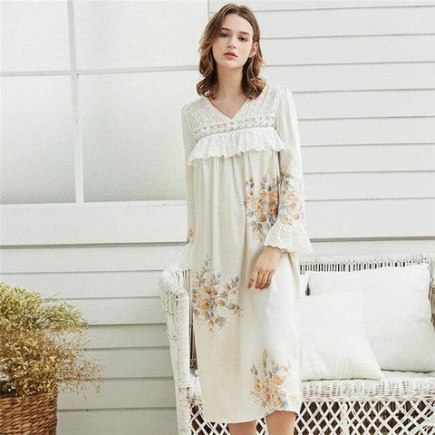 Elegant Autumn Sleepwear Women Long Cotton Nightgown Vintage Draped Flare Sleeeve White Home Wear Night Dress Sleep Shirt T372