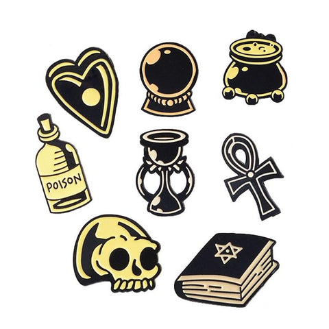 8pcs/set Witch Pins Brooches Magic Book Skull Pin Medicine Stove Heart Cross Crystal Ball Enamel Pin Badge Denim Coat Jewelry