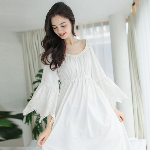 Free Shipping 2017 New  Spring  Women's White Princess Pijamas 95% Cotton Nightshirt Lace Sleepwear Long Vintage Nightgown