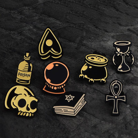 Witch Pins Dark Skull Medicine stove Heart Cross Iiquid medicine Crystal ball Magic Book Hourglass Brooch Goth Jewelry Lapel Pin
