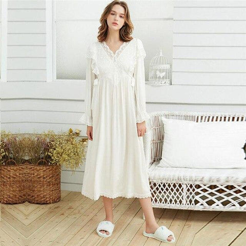 Luxury Sleepwear Women Autumn Home Wear Elegant Nightgown Vintage Lace V-Neck Long Sleeve Mid-Calf Length White Night Dress H781